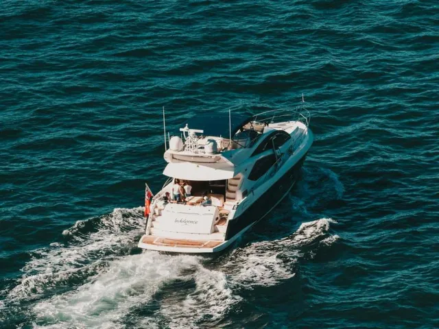 يخت خاص — نصف يوم (4 ساعات) — 4